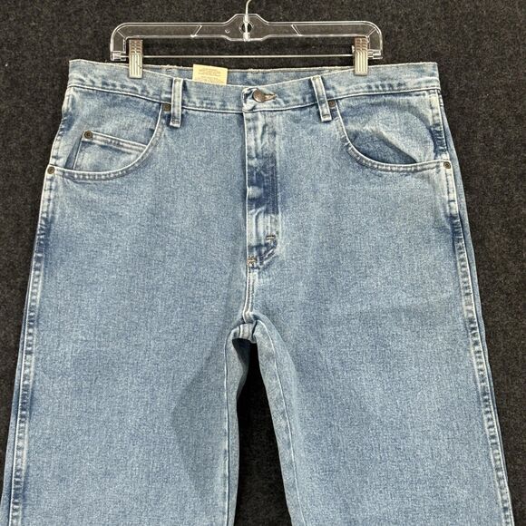 Wrangler Jeans Mens 38x32 Relaxed Fit Straight Leg Denim Rugged Wear NWT - Picture 2 of 13